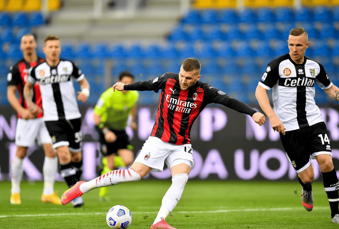 包含今晚西甲焦点战,拉齐奥止住颓势,媒体盛赞,资深球员宣示担当的词条贝博体育